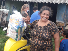 Instituto Avaliação entrega mil cestas básicas à população de Fernando de Noronha